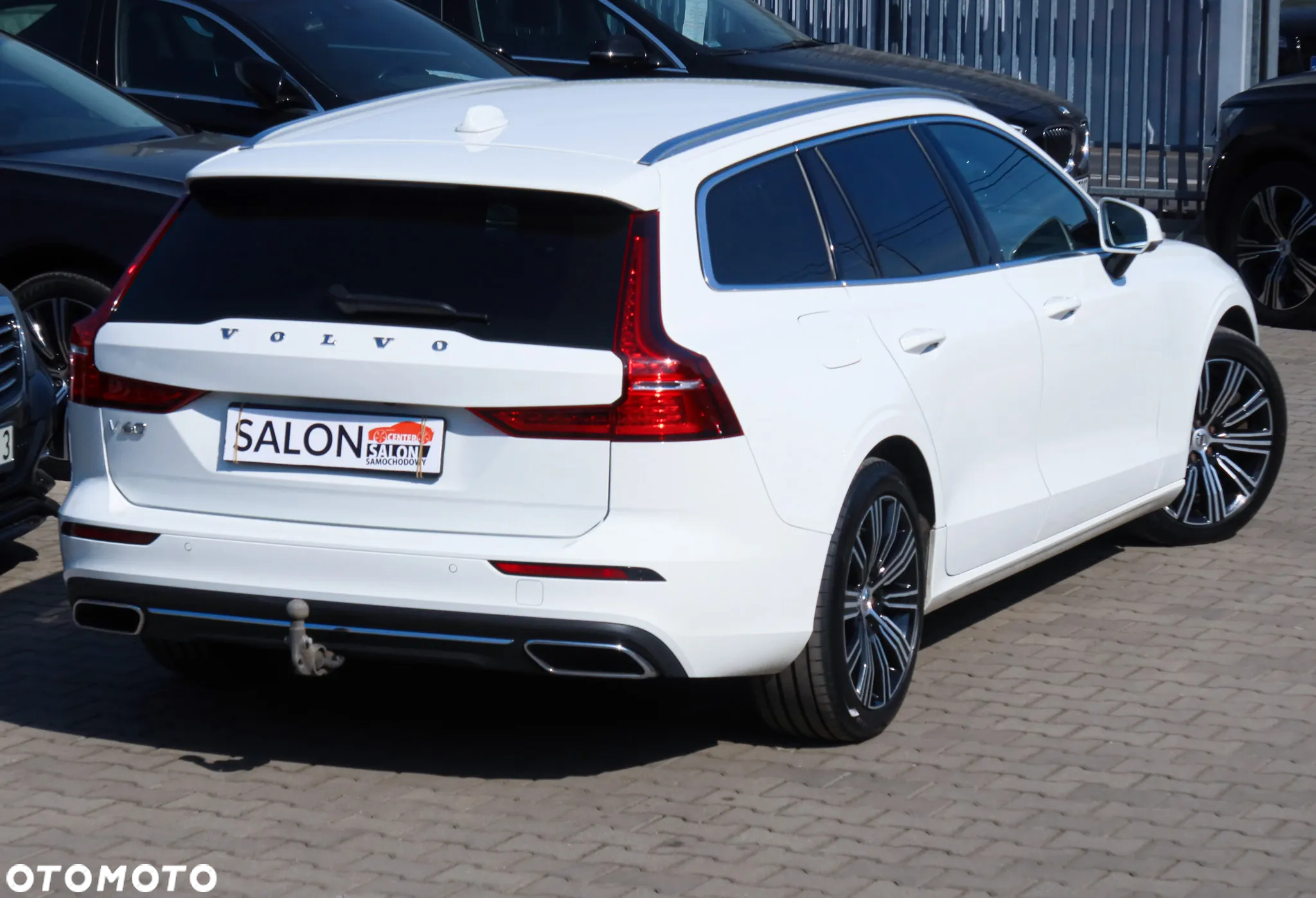 Volvo V60 T6 AWD Plug-In Hybrid Inscription - 36