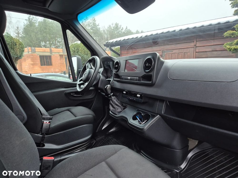 Mercedes-Benz Mercedes-Benz Sprinter 317 Salon Polska Gwarancja 05.2027 Winda Firanka - 8