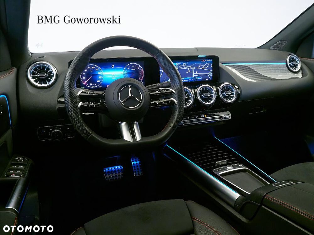 Mercedes-Benz GLA - 10