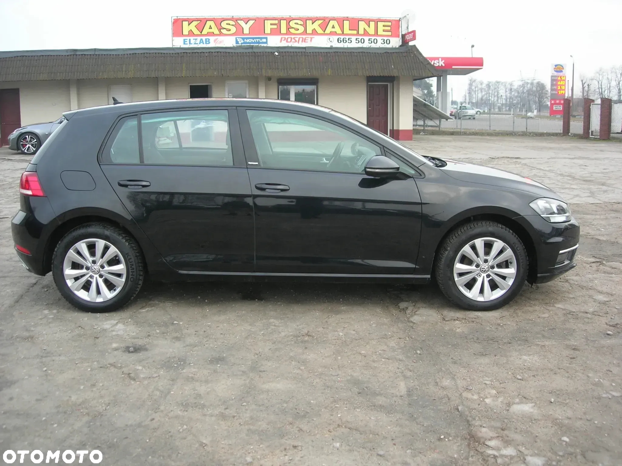 Volkswagen Golf - 2