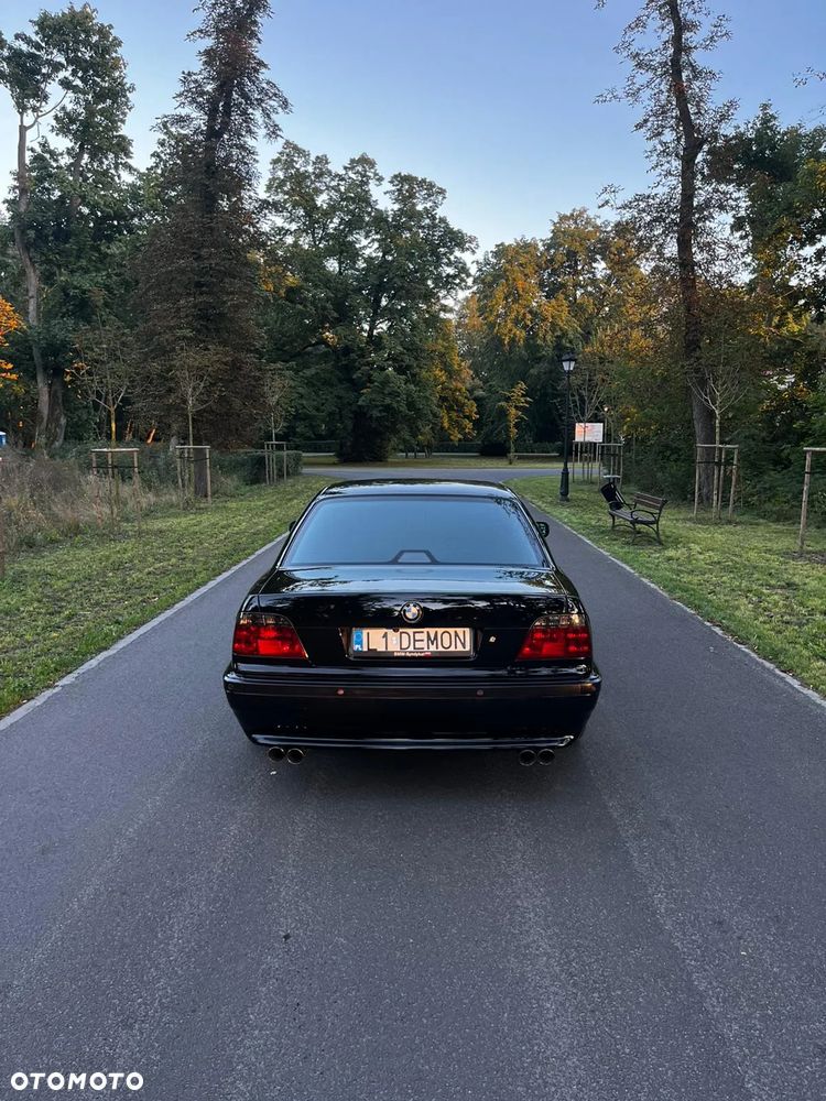BMW Seria 7 740i - 4