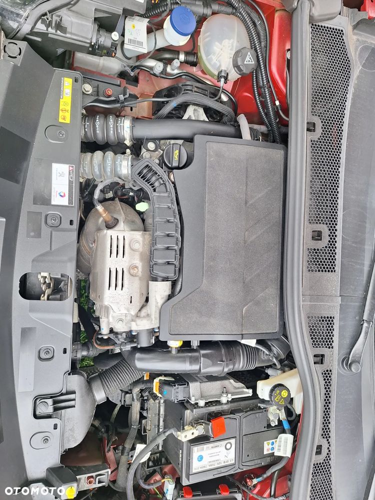 Peugeot 2008 PureTech 130 Allure - 31