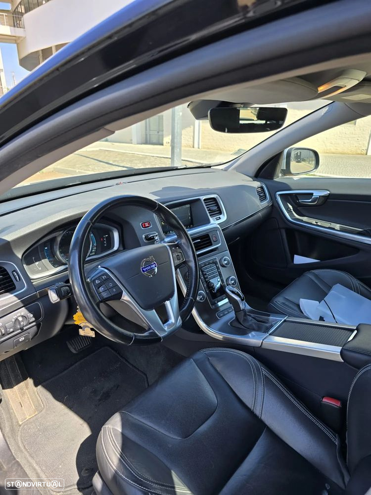 Volvo V60 2.4 D6 Summum AWD Phev - 5