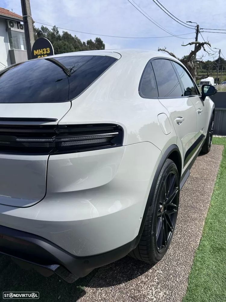 Porsche Macan Electric GTS - 15