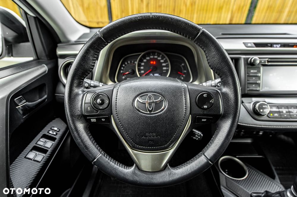 Toyota RAV4 2.0 Premium - 25