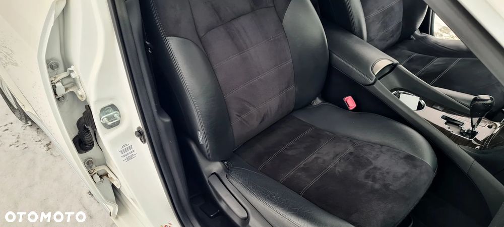 Toyota Avensis 1.8 Multidrive S Executive - 27