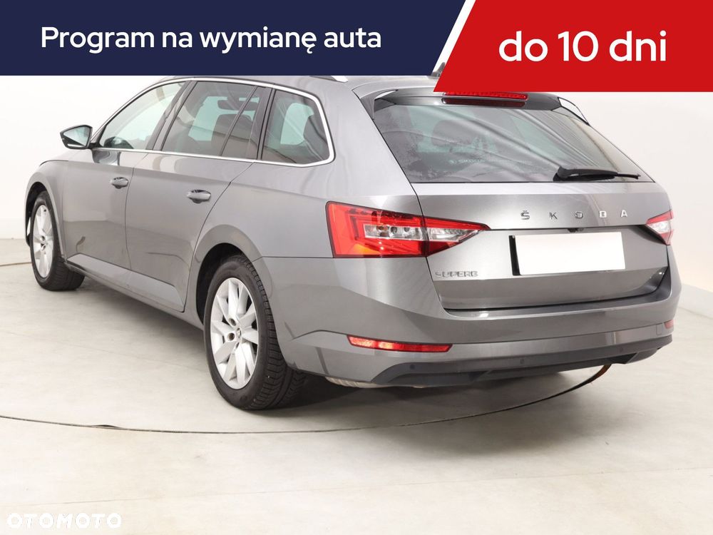 Skoda Superb 2022 photo 5