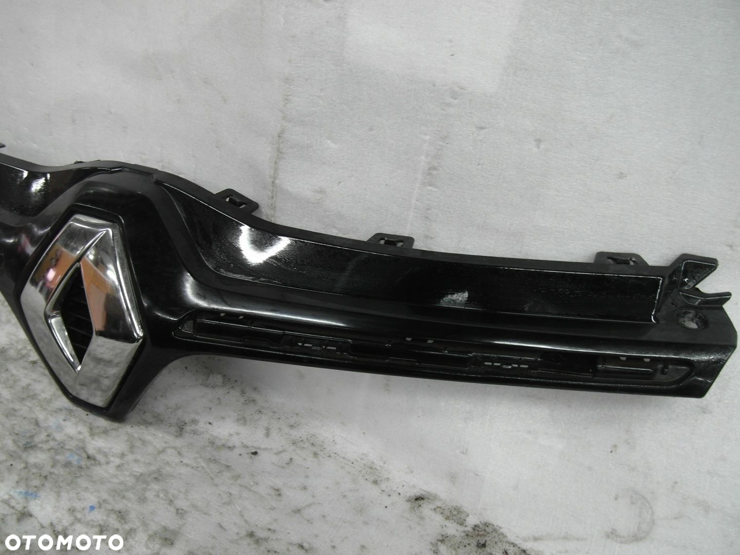 Renault Twingo III lift grill atrapa 623822417R - 3