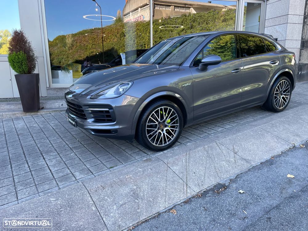 Porsche Cayenne Coupé E-Hybrid - 3