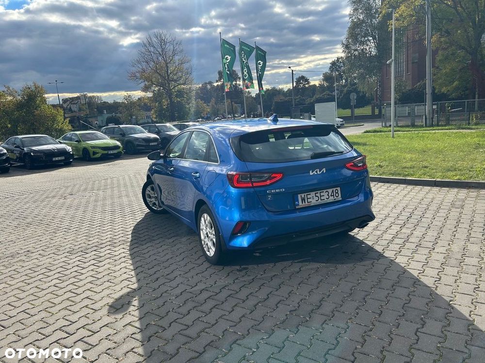 Kia Ceed - 8