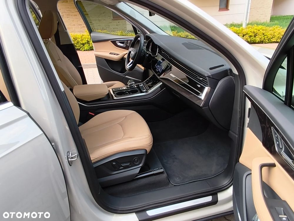 Audi Q7 - 11