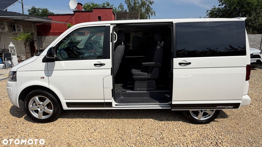 Volkswagen Multivan - 13