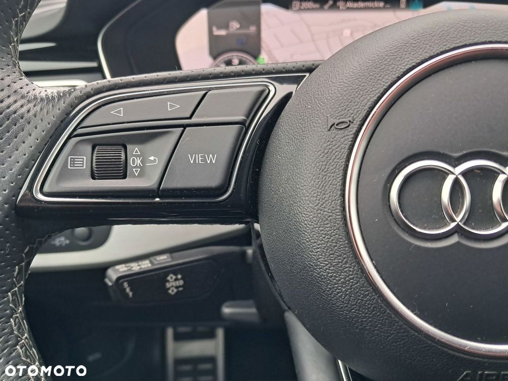 Audi A4 Limousine - 14