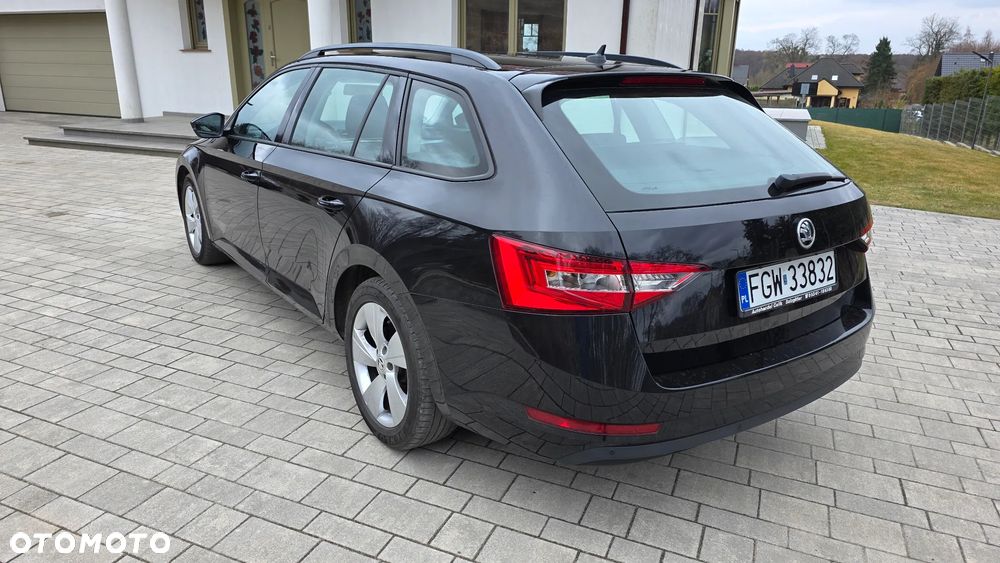 Skoda Superb 1.6 TDI GreenLine - 4