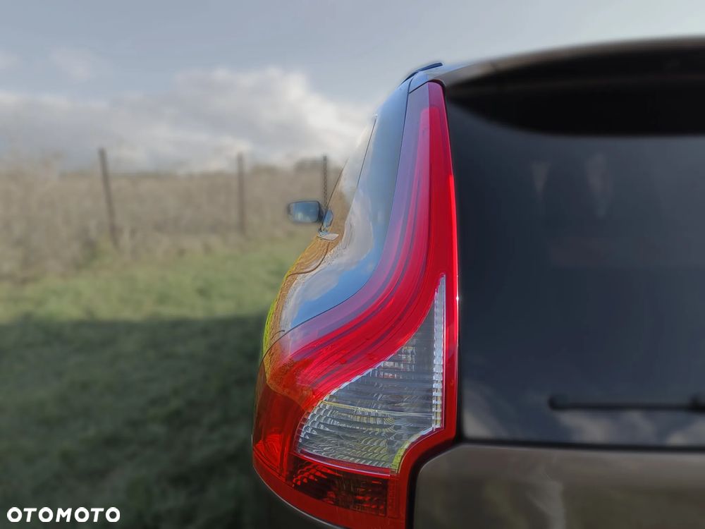 Volvo XC 60 DRIVe R Design - 35