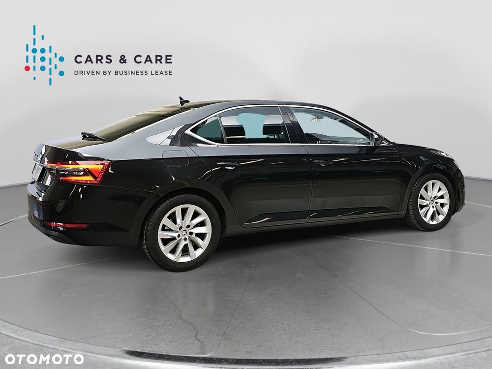 Skoda Superb 2.0 TDI SCR Style DSG - 24