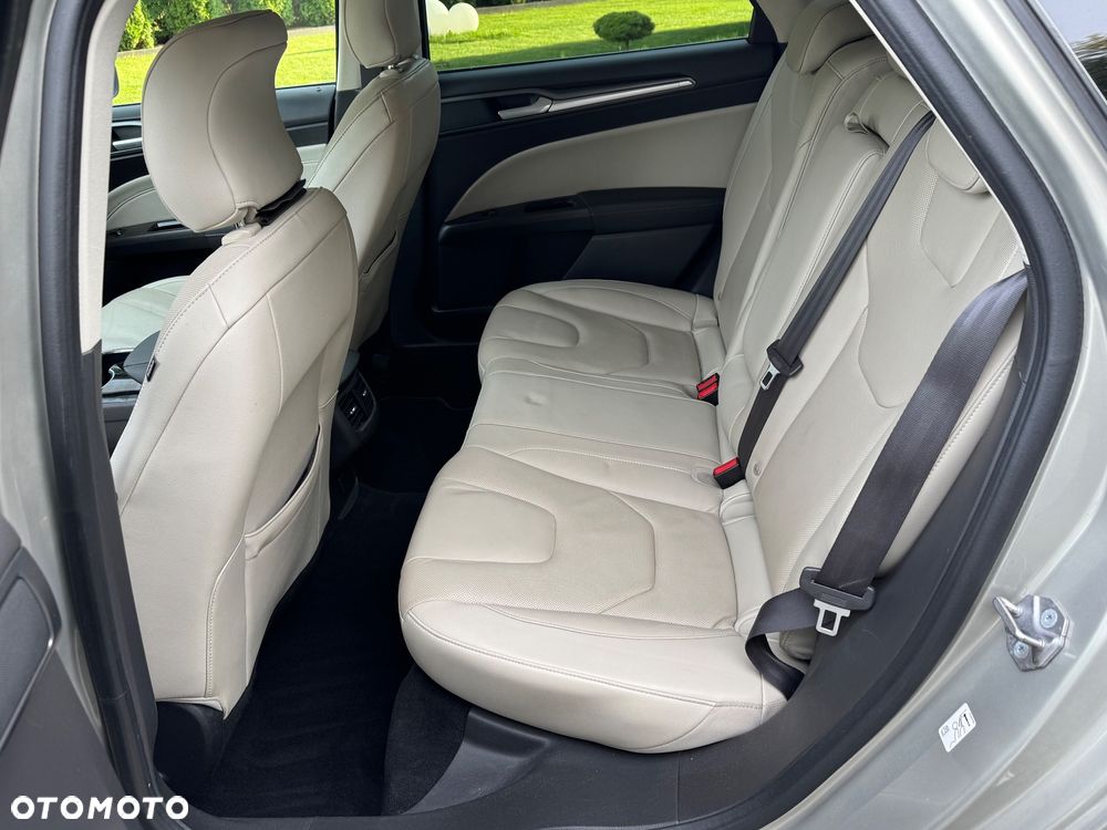 Ford Mondeo 2.0 TDCi Titanium PowerShift - 25