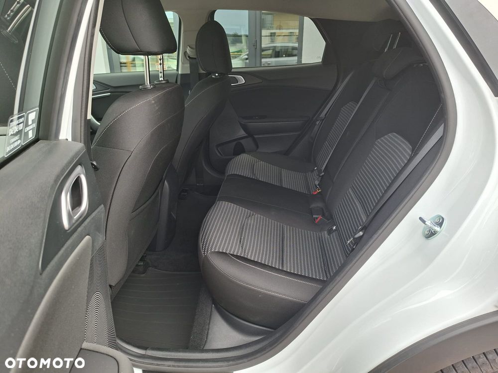 Kia XCeed 1.5 T-GDI M DCT - 14