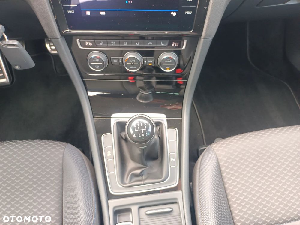 Volkswagen Golf VII 1.5 TSI BMT United - 15