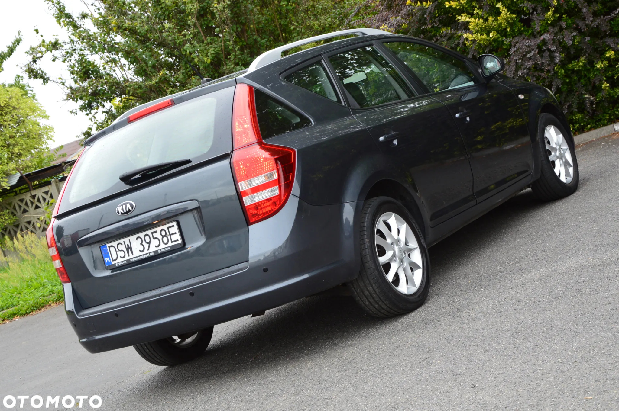 Kia Ceed Cee'd 2.0 crdi Comfort + - 18
