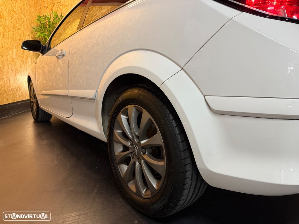 Opel Astra 1.3 Cdti GTC IVA Dedutivel - 25