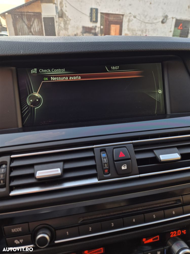 BMW Seria 5 525d xDrive Aut. - 37