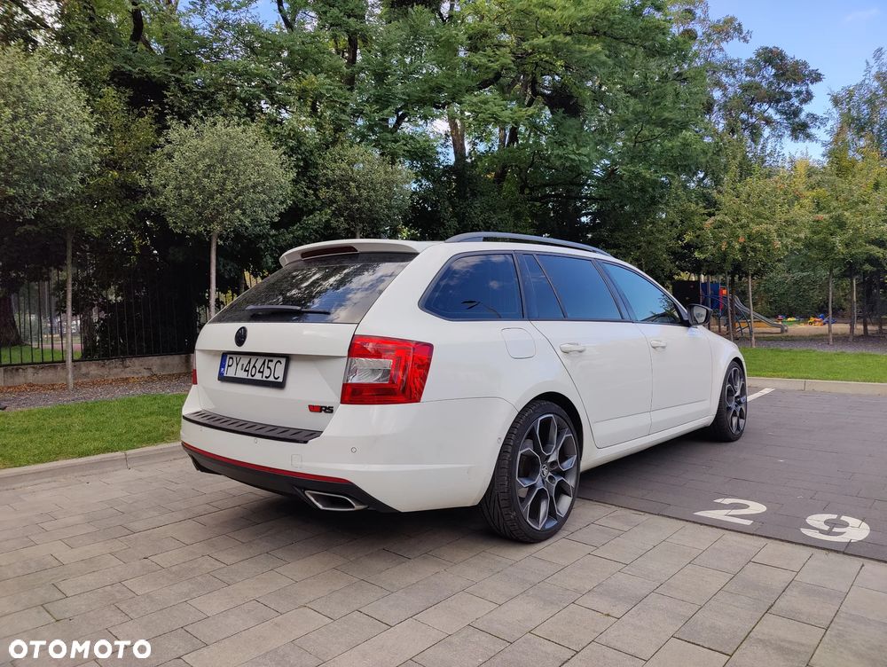 Skoda Octavia 2.0 TDI RS DSG - 4