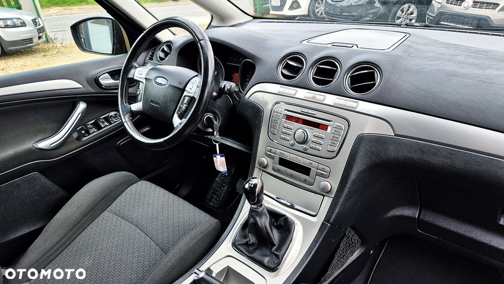 Ford S-Max 2.0 Titanium - 39