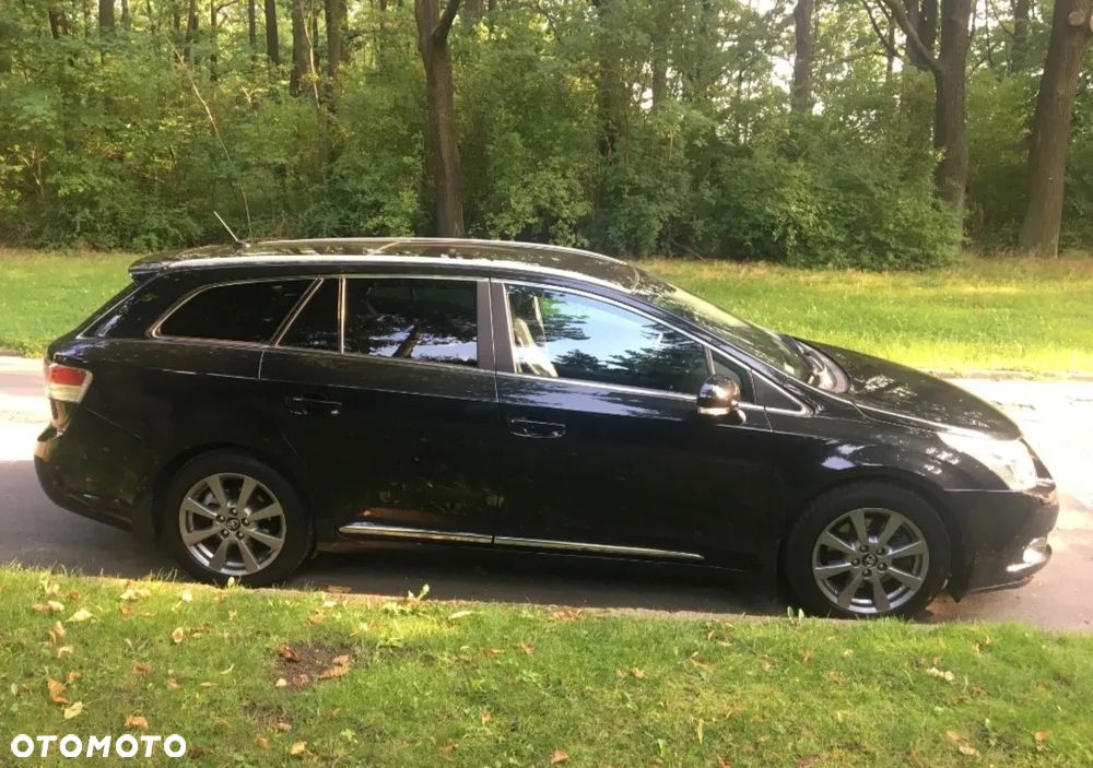 Toyota Avensis - 2