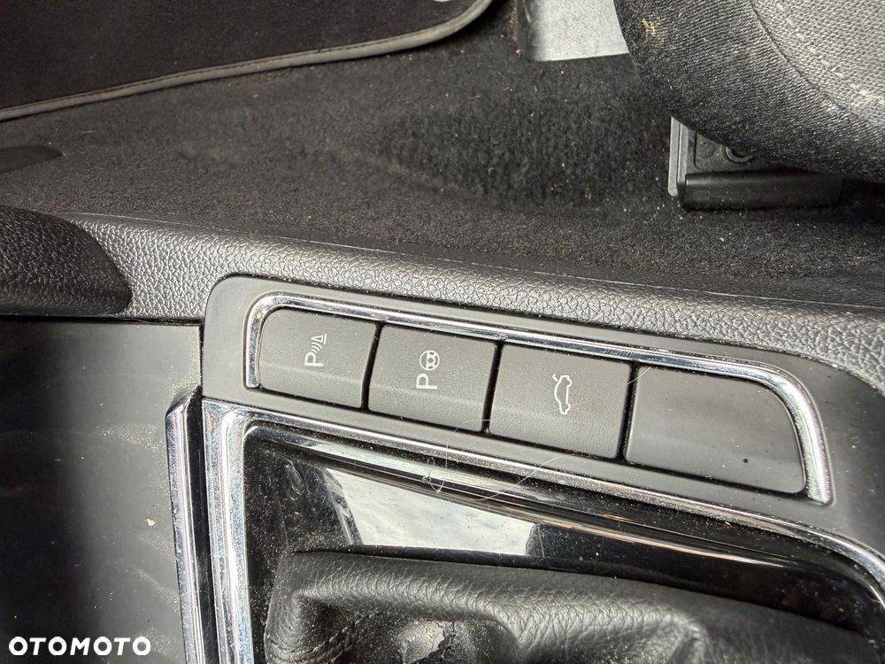 Skoda Superb 2.0 TDI Green tec DSG L&K - 37