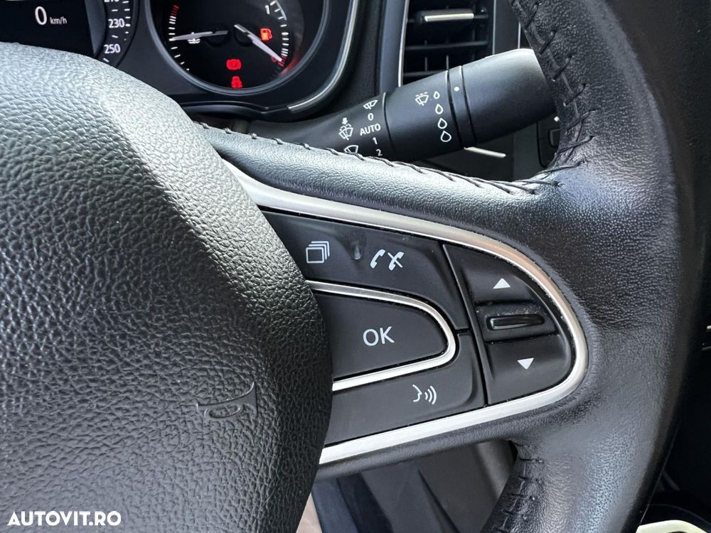 Renault Megane TCe 140 GPF Life - 23