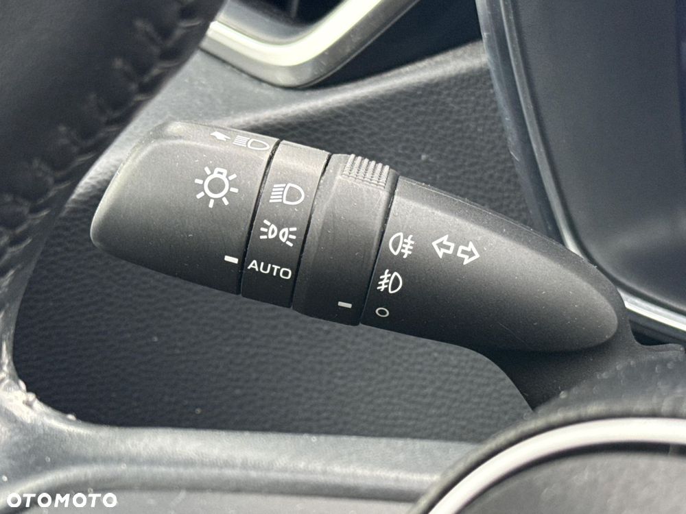 Toyota Corolla 1.8 Hybrid Comfort - 19