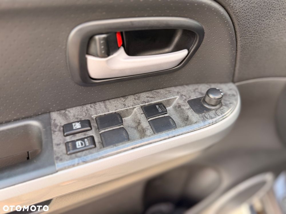 Suzuki Grand Vitara 1.9 DDiS Comfort DPF Family - 15