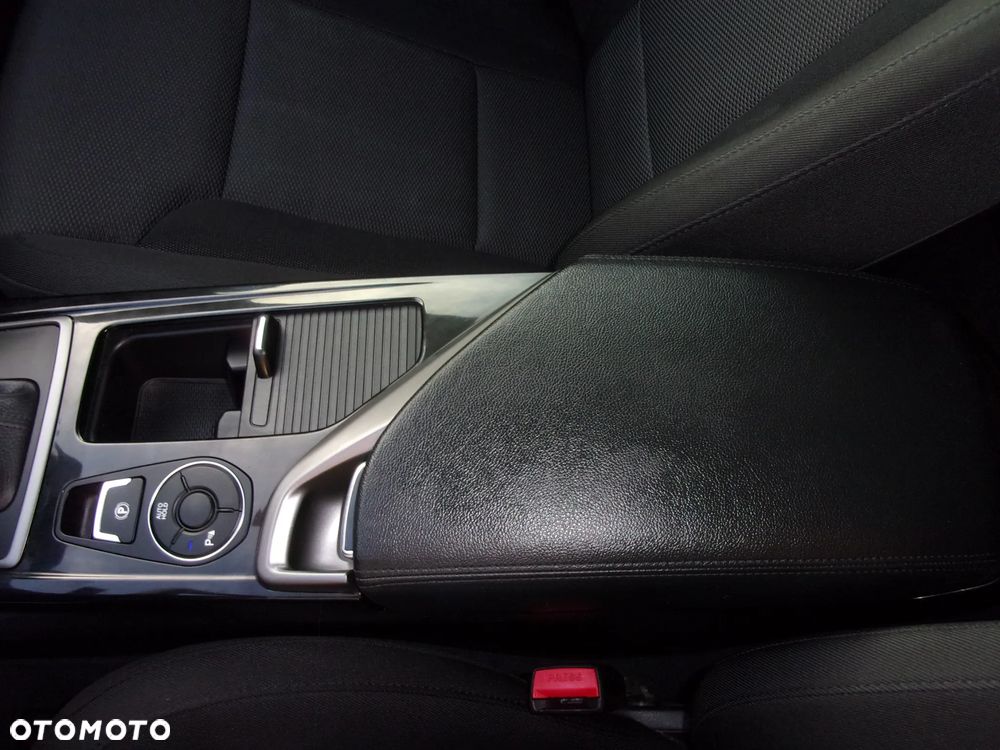 Hyundai i40 2.0 GDI Business - 25