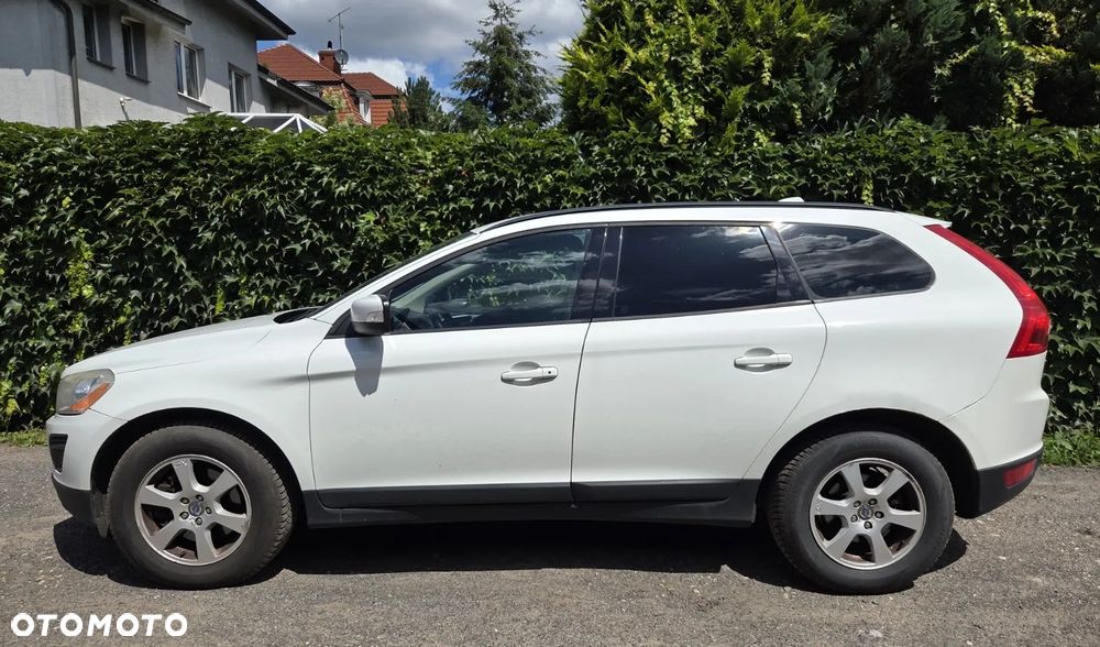 Volvo XC 60 D4 Geartronic Kinetic - 2