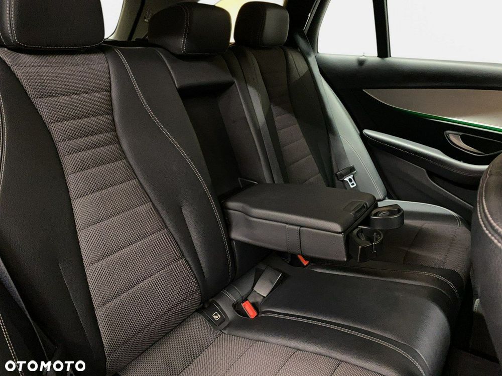 Mercedes-Benz Klasa E - 15