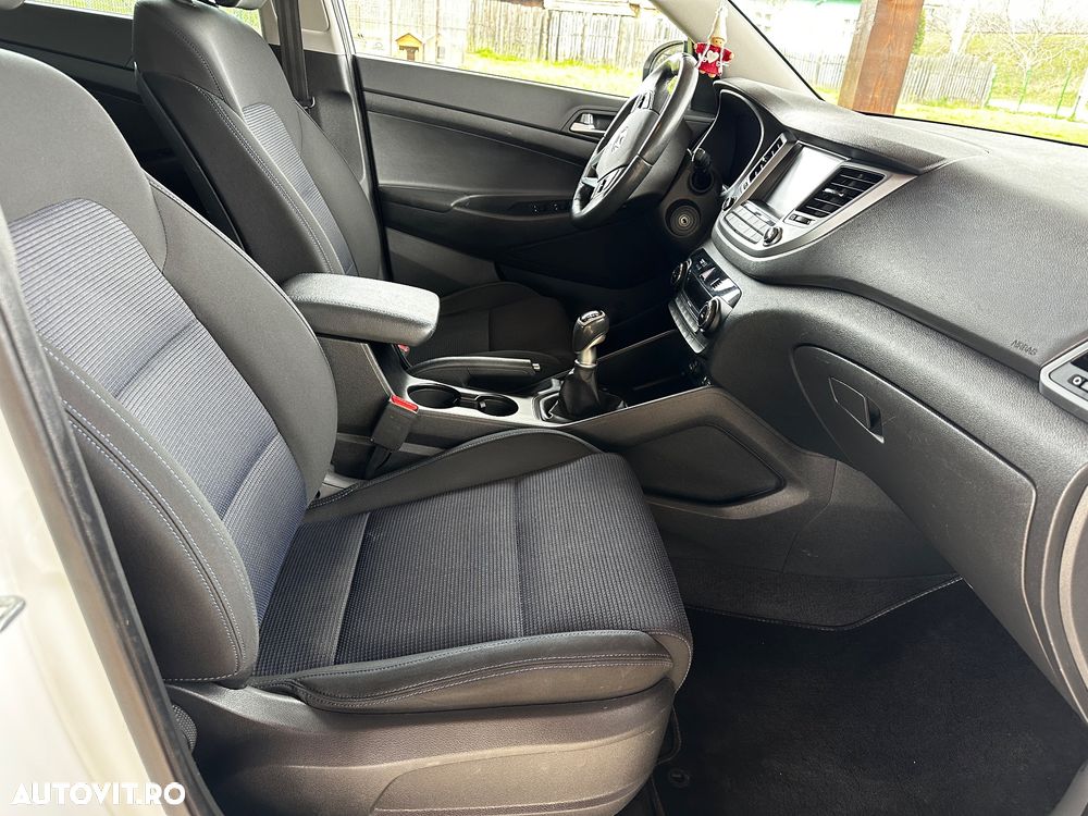 Hyundai Tucson 2.0 CRDI 4WD Intro Edition - 13