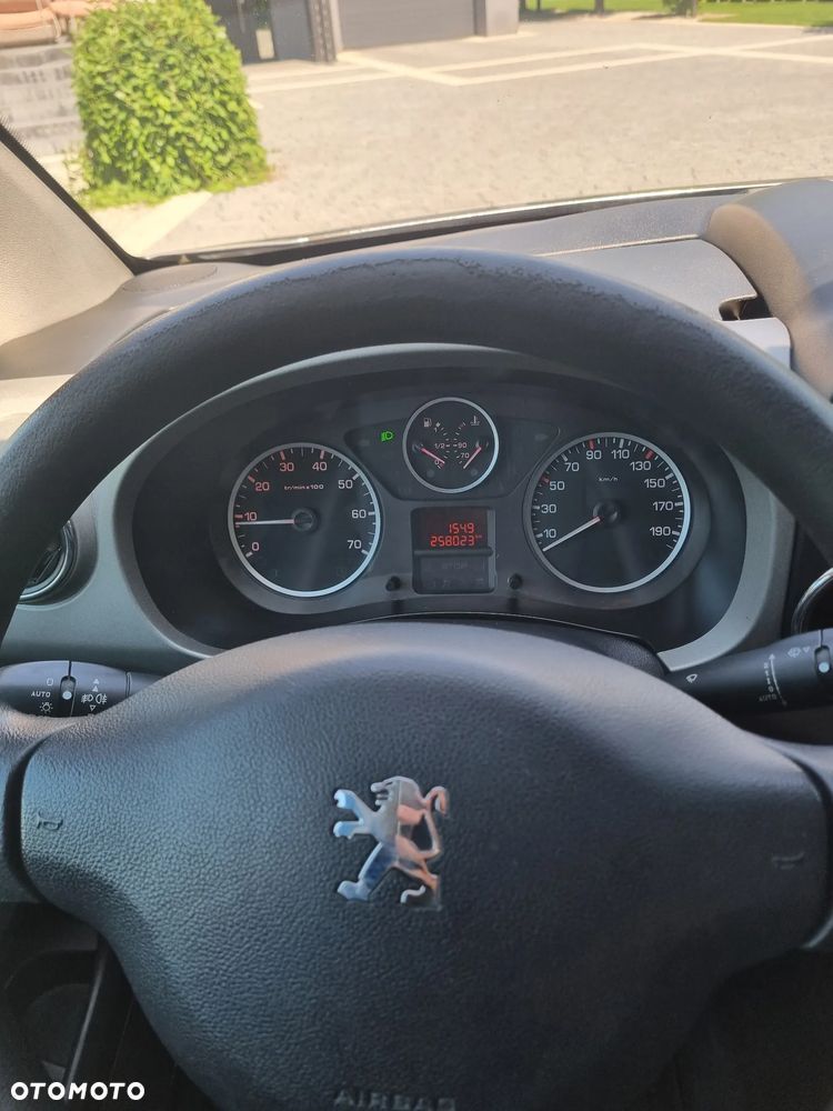 Peugeot Partner - 12