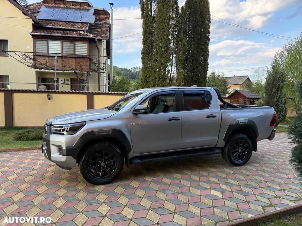 Toyota Hilux 2.8D 204CP 4x4 Double Cab AT Invincible - 9