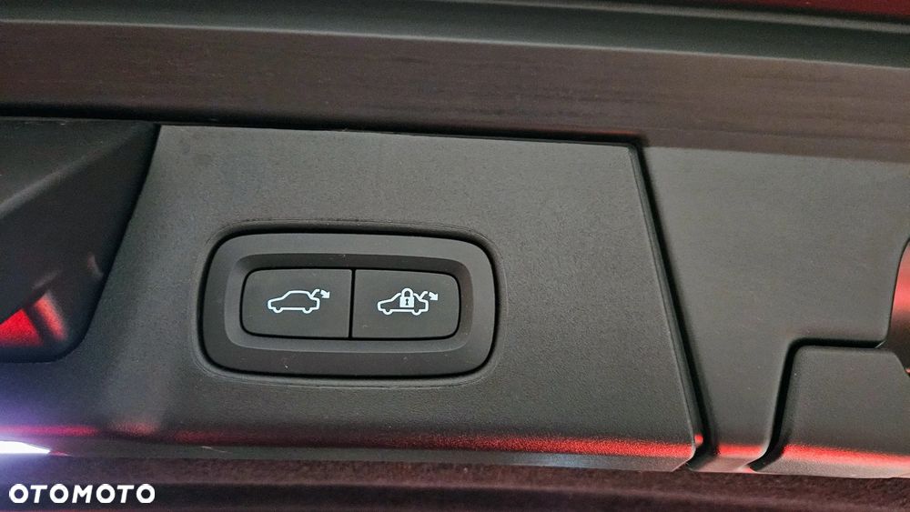 Volvo V90 B5 D AWD Ultimate Dark - 28