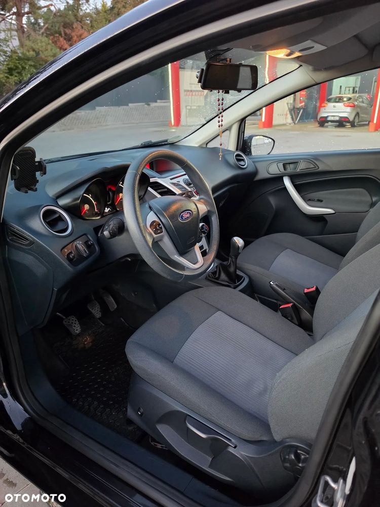 Ford Fiesta - 17