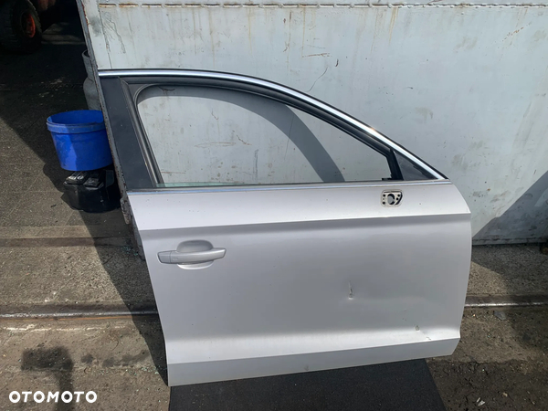 AUDI A3 S3 8V LX7Q DRZWI PRAWY PRZÓD