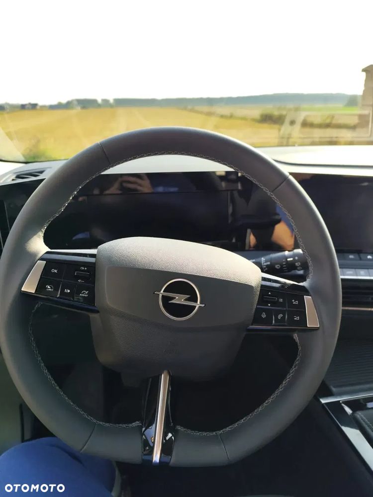 Opel Astra 1.2 Turbo Edition - 11