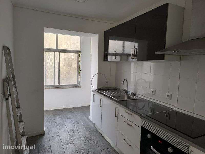 Apartamento T2 em olival basto - Grande imagem: 2/12