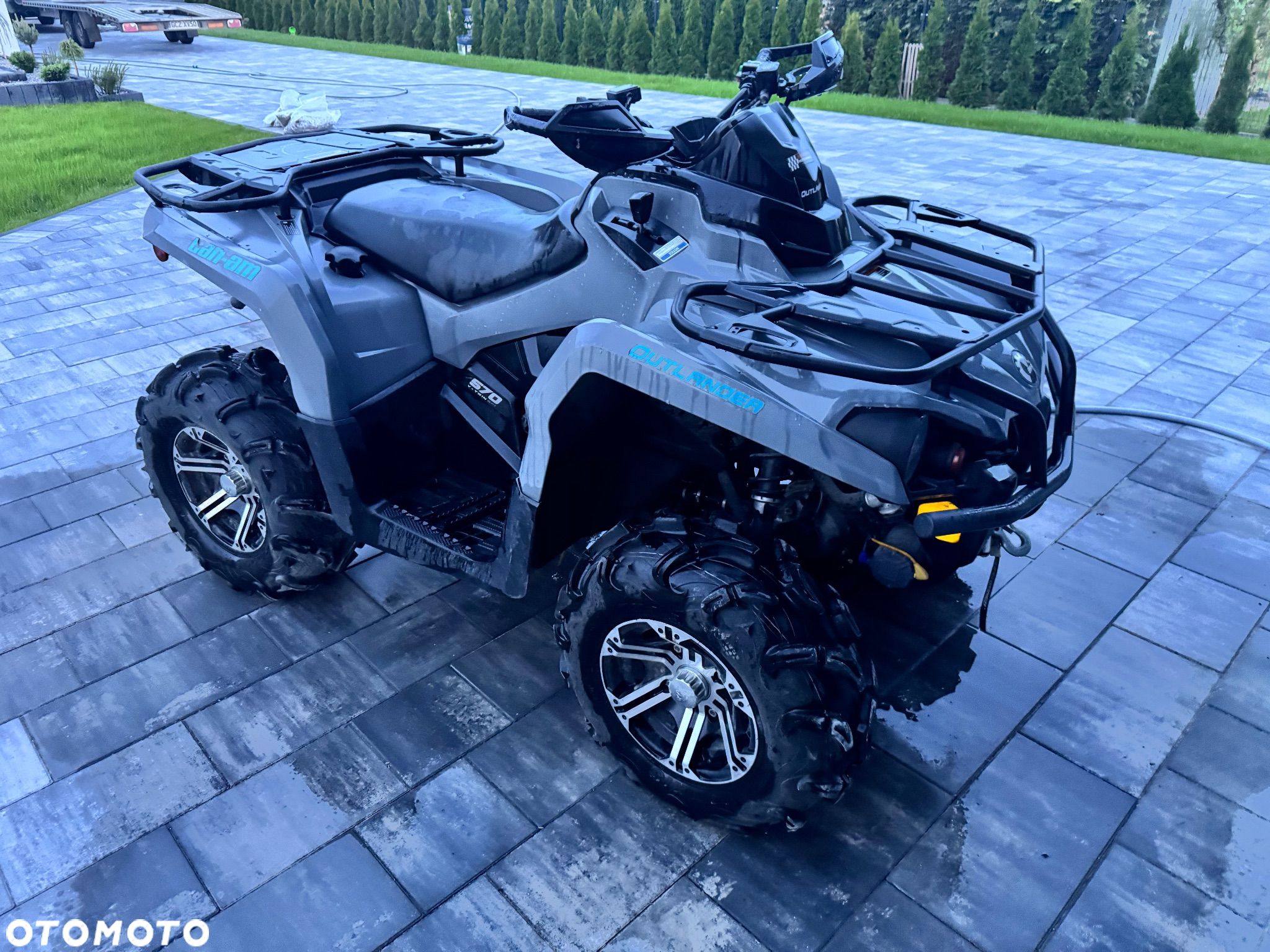Can-Am Outlander - 1