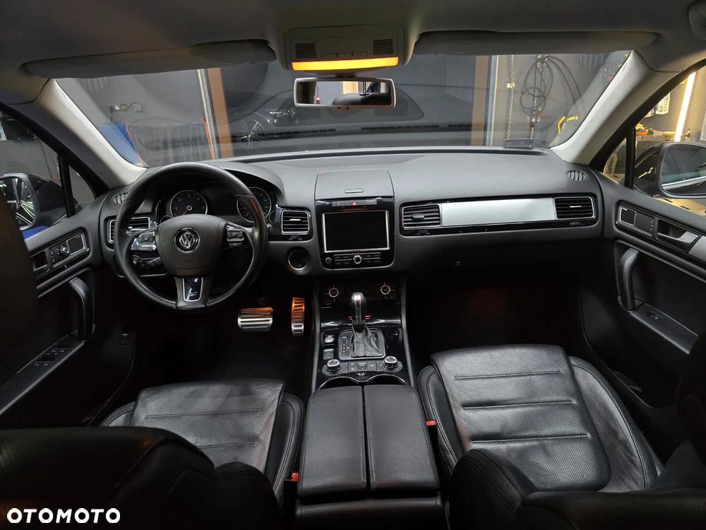Volkswagen Touareg 3.0 V6 TDI BMT Perfectline R-Style - 10