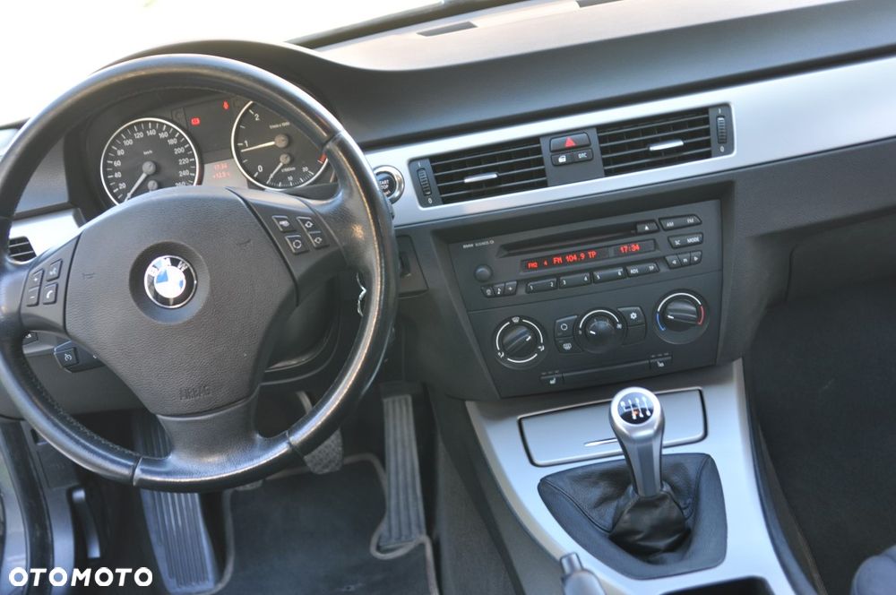 BMW Seria 3 320d DPF - 16