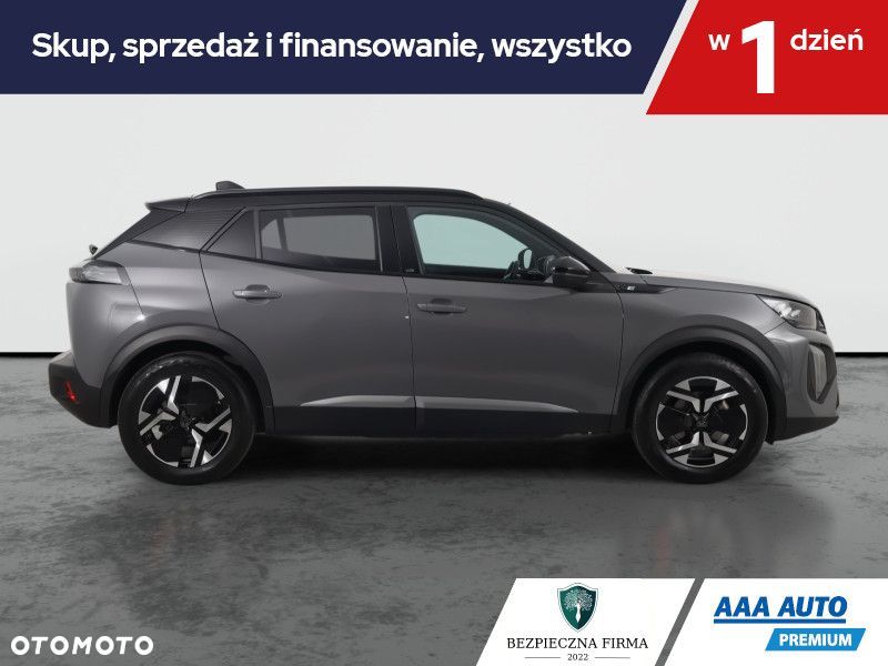 Peugeot 2008 - 8