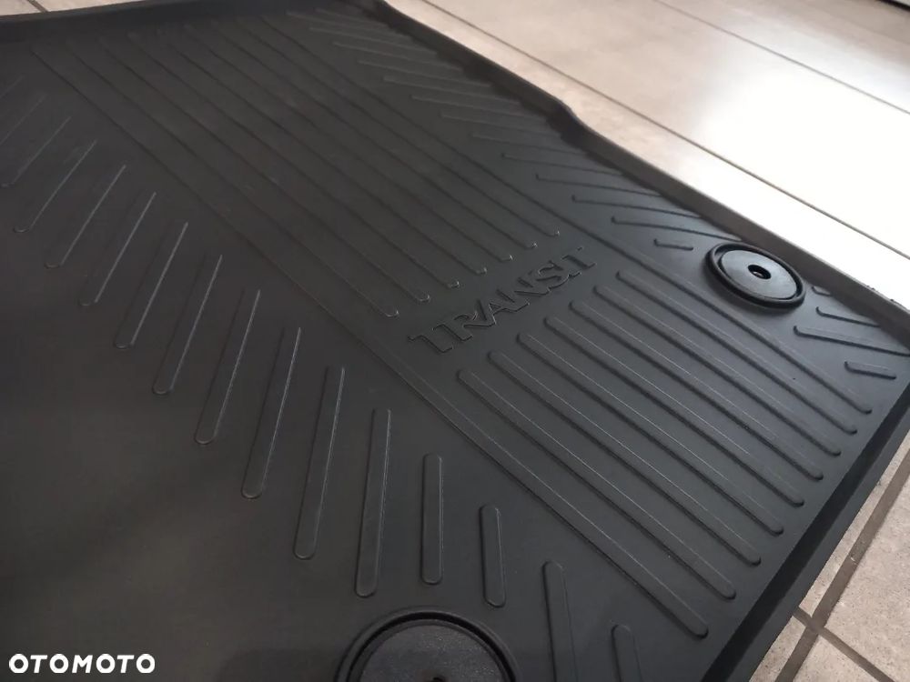 Dywaniki Gumowe przednie Ford Transit 10/2013- 2047030 - 4