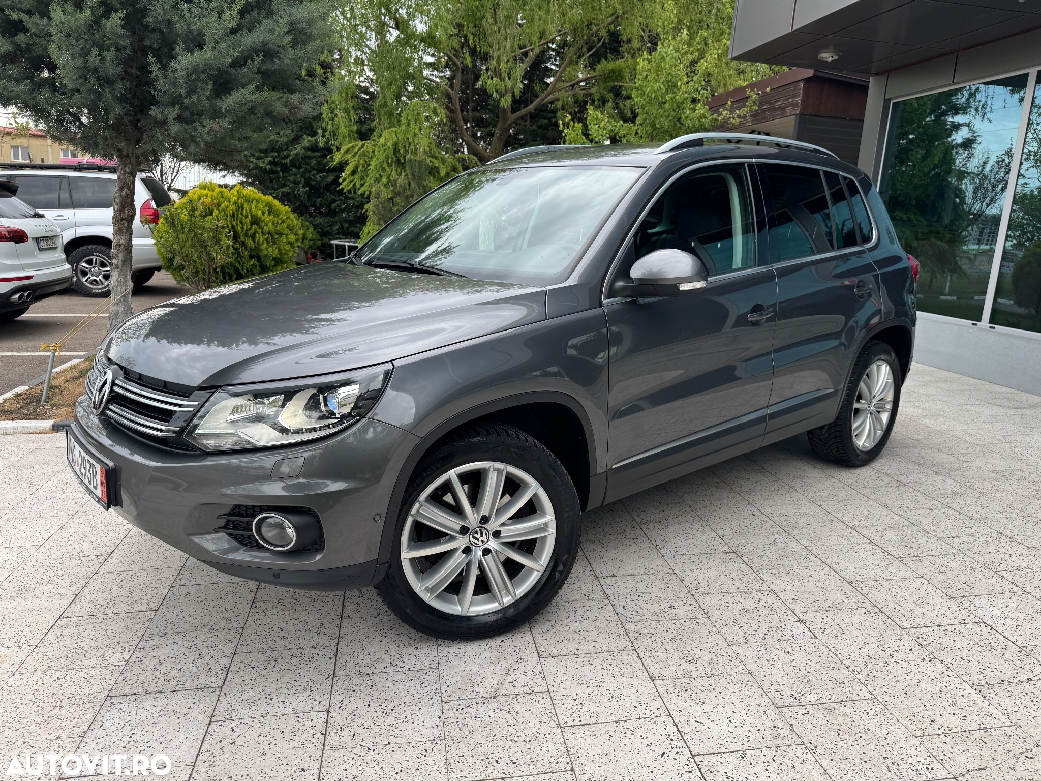 Volkswagen Tiguan 2.0 TDI 4Motion DSG BMT Sport & Style - 14